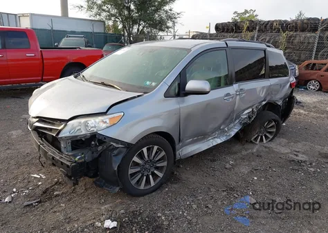 2018 Toyota Sienna Le 7 Passenger z USA, uszkodzony, nr VIN 5TDJZ3DC9JS199452